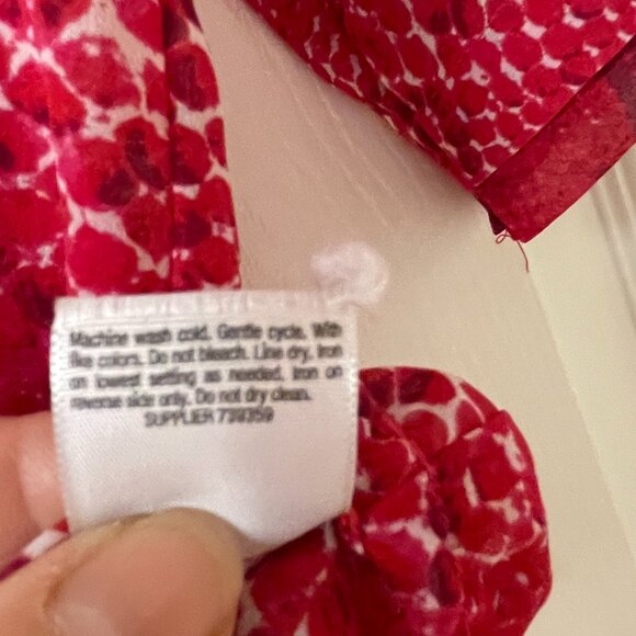 a.n.a. Women's L - Lightweight top - half sleeves - Great over a white tank! - Picture 6 of 11